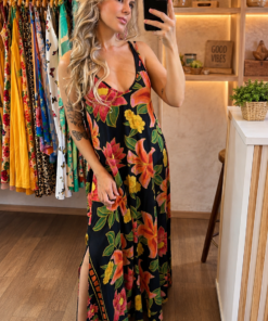 Vestido longuete alude tropical